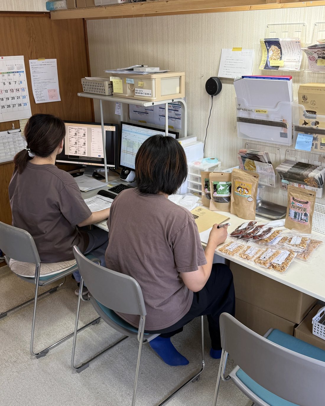 事務所での受注処理と出荷準備